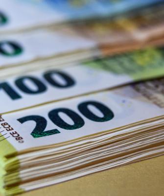 Στοίβα χαρτονομισμάτων ευρώ πολλών αξιών Χαρτονομίσματα ευρώ στοίβα
