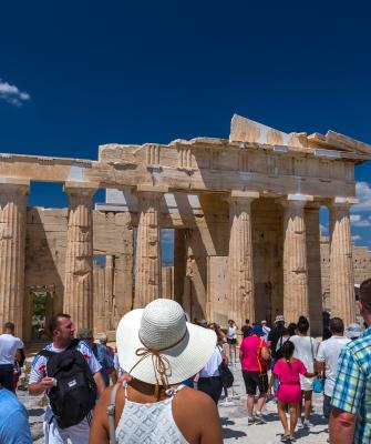 Τουρίστες στον Παρθενώνα