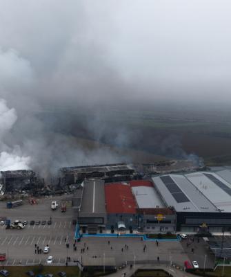 Εργοστάσιο με καπνό