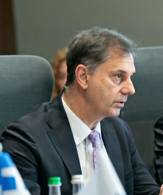 Χάρης Θεοχάρης