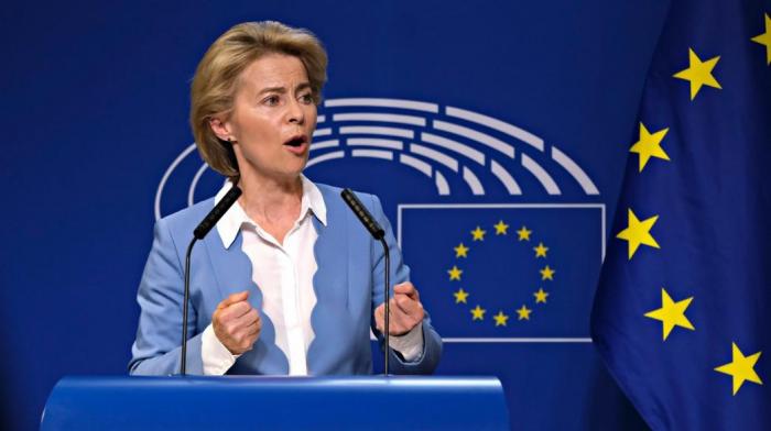 Η φον ντερ Λάιεν εξήρε τους Έλληνες διασώστες για τις πυρκαγιές στην Ισπανία Ούρσουλα φον ντερ Λάιεν