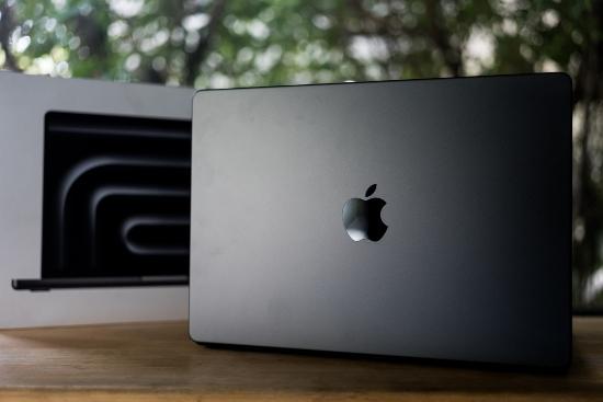 Apple MacBook Pro 14
