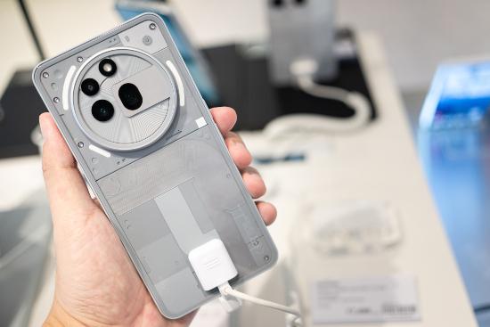 Nothing Phone (3a) Pro