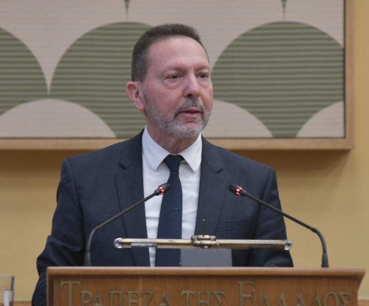 Γιάννης Στουρνάρας