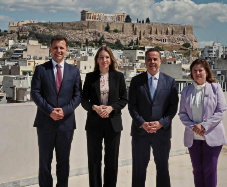 Άτομα από τα Υπουργεία