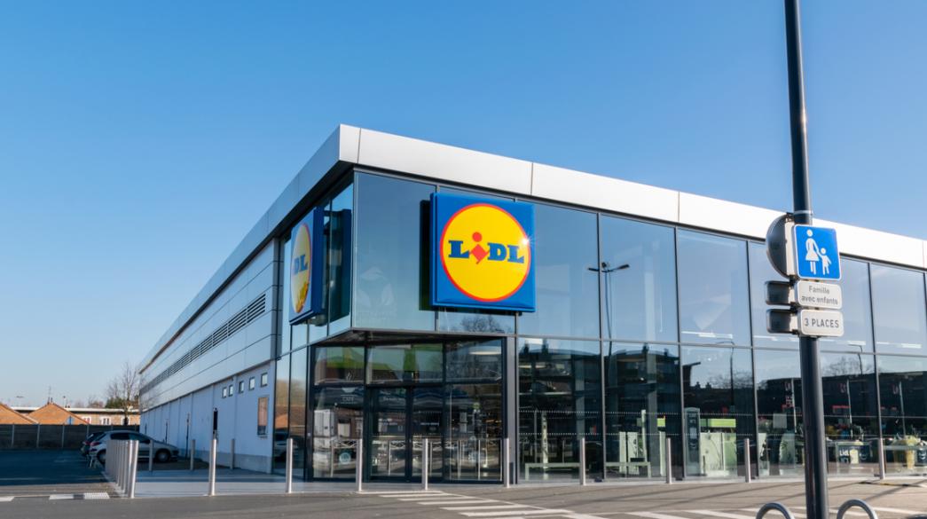 Lidl Ελλάς: Το πιο οικονομικό καρότσι με 11,75% χαμηλότερες τιμές στα βασικά Κατάστημα Lidl εξωτερικά