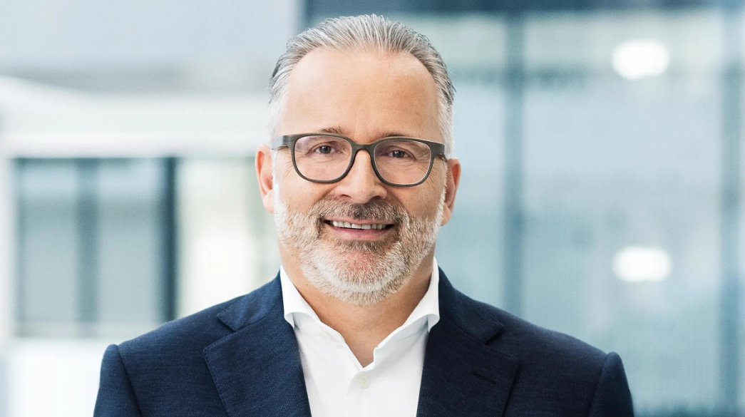 Κάρστεν Κνόμπελ