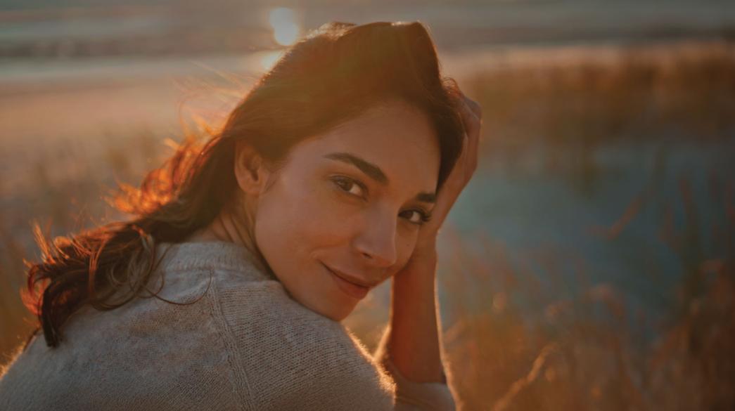 Χαρούμενη γυναίκα