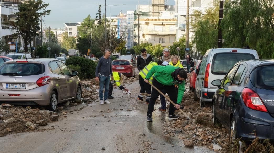 Καταστροφές από πλημμύρες Γλυφάδα