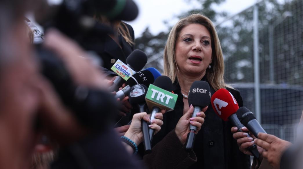 Μαρία Καρυστιάνου μικρόφωνα