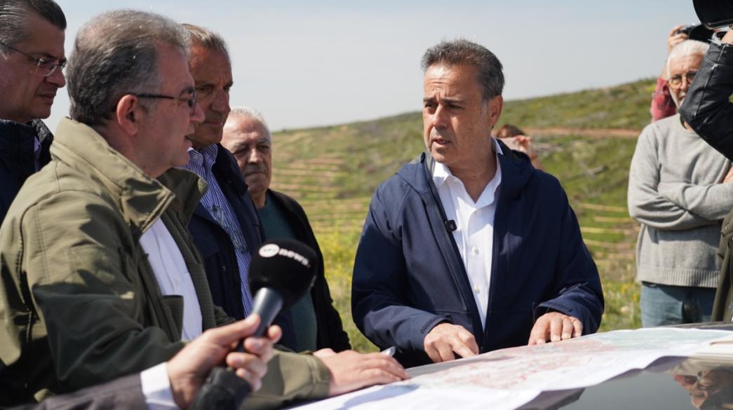 Άνδρας σε υπαίθριο χώρο