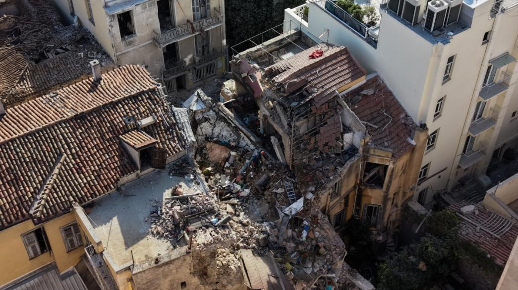 Κατεστραμμένο σπίτι στην Πλάκα
