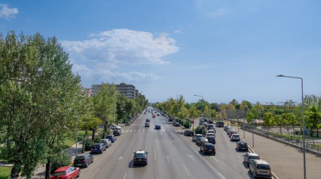 Λεωφόρος με αυτοκίνητα