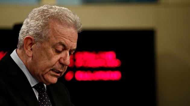Δημήτρης Αβραμόπουλος προφίλ