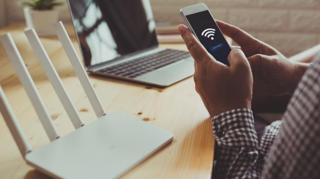 Δρομολογητής Wi-Fi σε χρήση