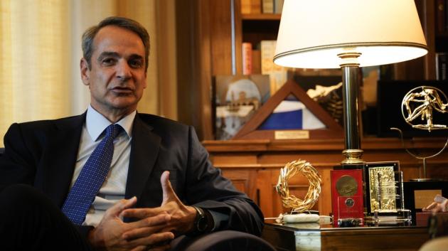 Κυριάκος Μητσοτάκης γραφείο