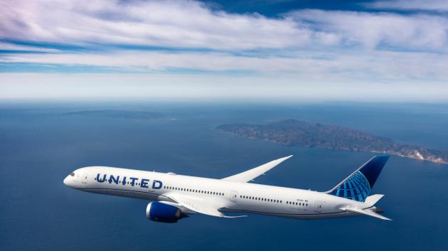 businessdaily-United Airlines B787