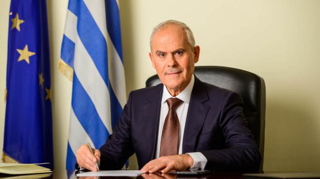 Νίκος Ταγαράς στο γραφείο