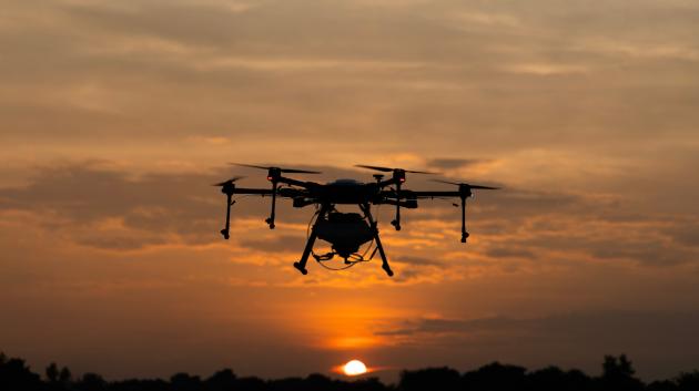 Στρατιωτικό drone δειλινό