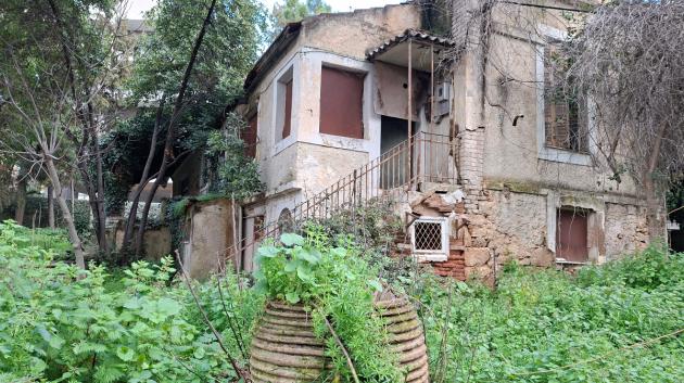 Εγκαταλειμμένο σπίτι