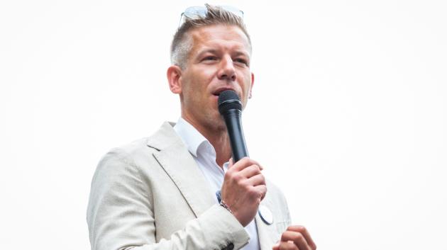 Πέτερ Μάγκιαρ ομιλητής