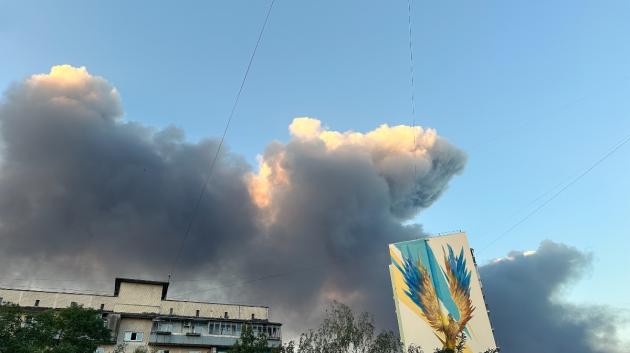Καπνός από βομβαρδισμό Κιέβου