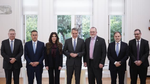 Άτομα της κυβέρνησης για τις υπογραφές μεταξύ της Ελληνικής Δημοκρατίας και της κοινοπραξίας Chevron - HELLENiQ ENERGY