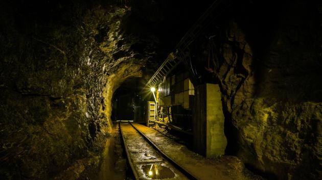 Χρυσωρυχείο στοά υπόγεια