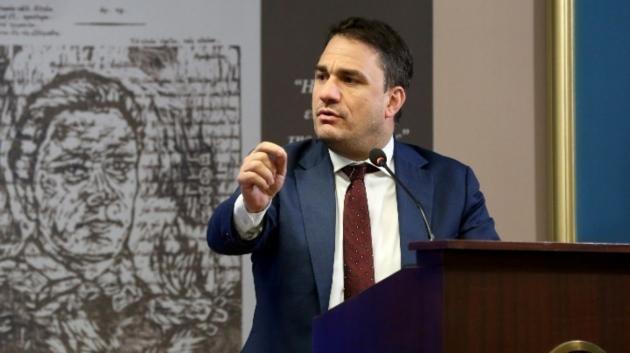 Κώστας Τσουκαλάς