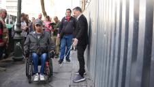 Άτομα με αναπηρία