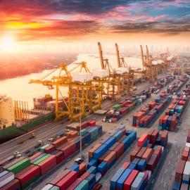 λιμάνι με κοντέινερ