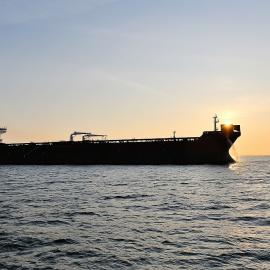 Δεξαμενόπλοιο στη θάλασσα