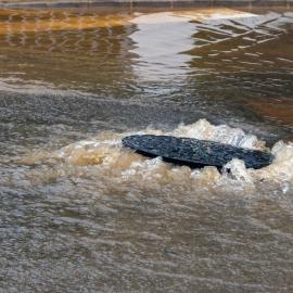 Πλημμυρισμένος δρόμος νερού