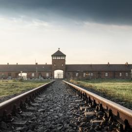 Πύλη Άουσβιτς Μπίρκεναου