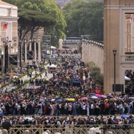 Πλήθος στο Βατικανό