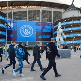 Οπαδοί στο Etihad Stadium