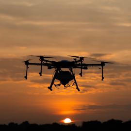 Στρατιωτικό drone δειλινό