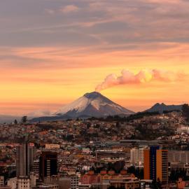 Πανοραμικό Κίτο ηλιοβασίλεμα