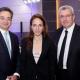 Άτομα σε εκδήλωση της Eurobank